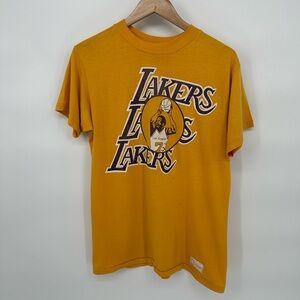 Vintage Lakers Graphic T-Shirt In Mustard Yellow Size Large Made In USA 90s NBA